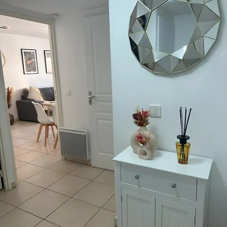 Apartment Cosy 2 Pieces A 1min A Pied De La Et Proximite De La Gare De Train *