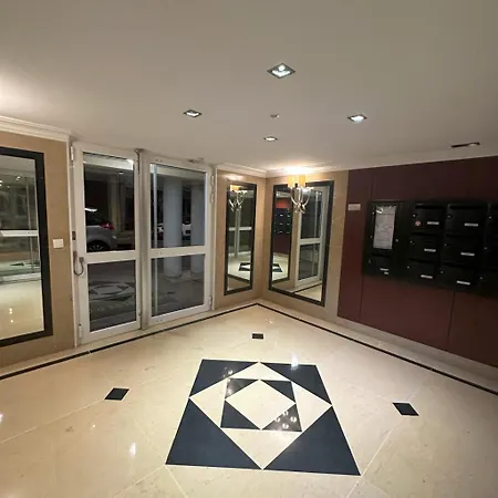 Cosy Apartment, 1 Min Walk To Beach, Heart Of Juan-les-Pins