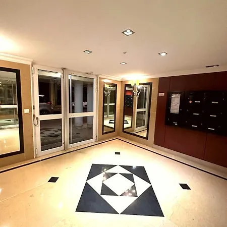 Cosy Apartment, 1 Min Walk To Beach, Heart Of Lägenhet *