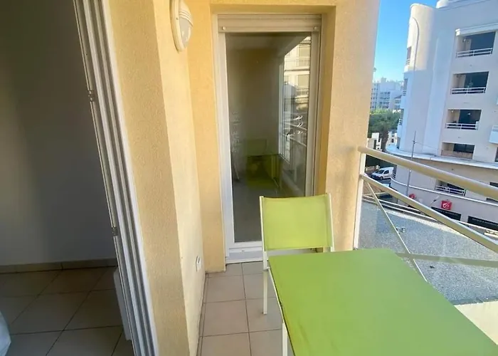 Apartment Cosy Apartment, 1 Min Walk To Beach, Heart Of